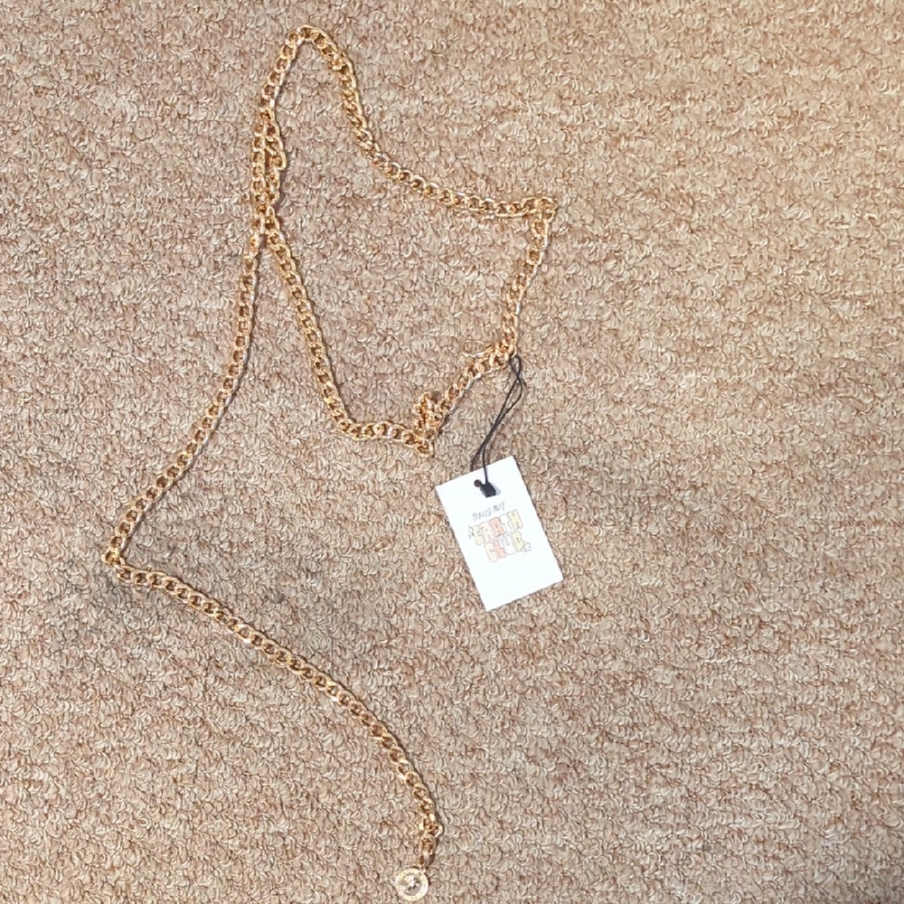 Elegant Gold Chain Necklace